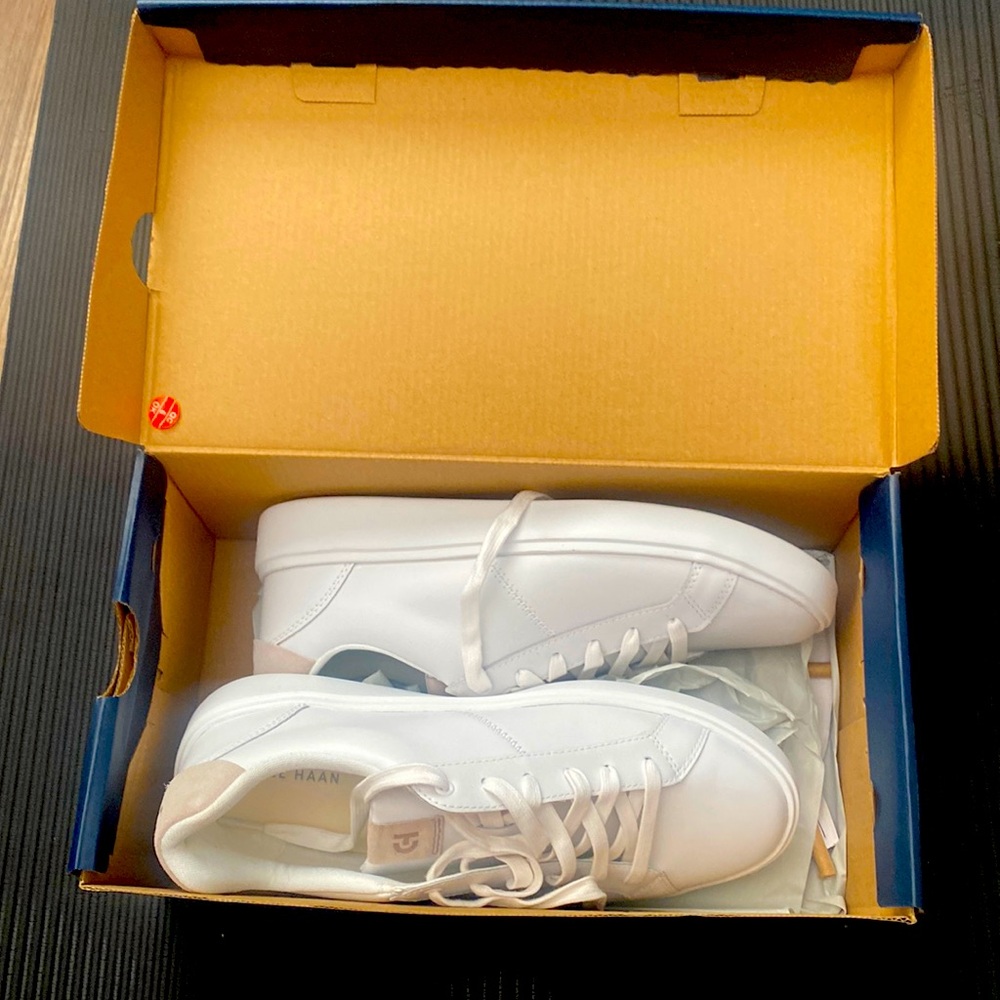 New Cole  Haan sneakers size 8.5